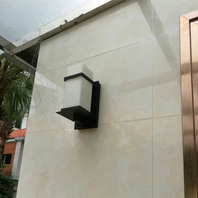 Applique murale moderne minimaliste rectangulaire en fer et verre à 1 lumière pour jardin 