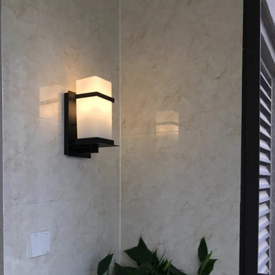 Applique murale moderne minimaliste rectangulaire en fer et verre à 1 lumière pour jardin 