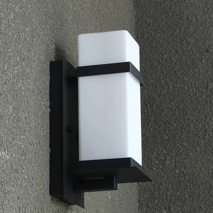 Moderne minimalistische rechteckige Eisen-Glas-Wandleuchte mit 1 Licht für den Garten 