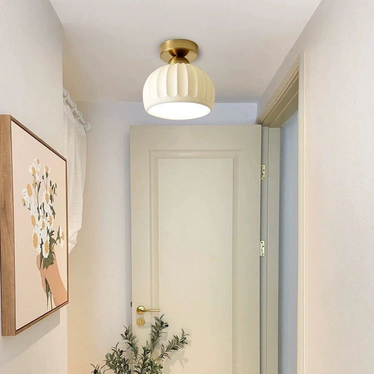 Moderne kreative runde Eisen-Keramik 1-Licht Semi-Flush-Montage Deckenleuchte für das Wohnzimmer 