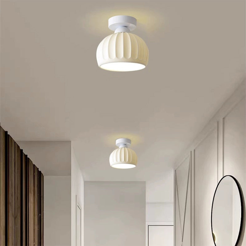 Moderne kreative runde Eisen-Keramik 1-Licht Semi-Flush-Montage Deckenleuchte für das Wohnzimmer 