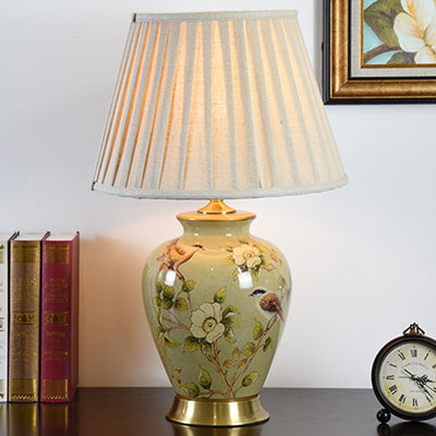 Traditionelle chinesische Trommel Keramik Stoff 1-Licht Tischlampe für das Wohnzimmer 