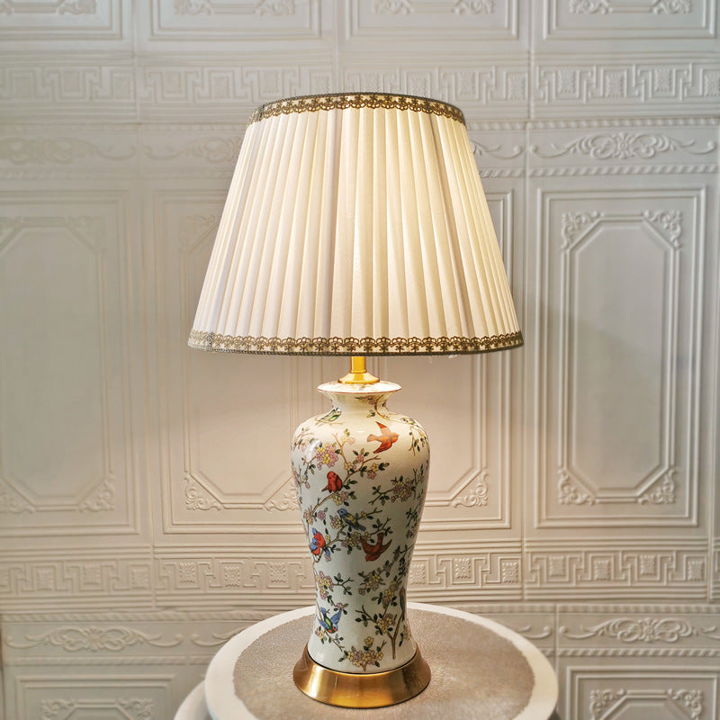 Traditionelle chinesische Trommel Keramik Stoff 1-Licht Tischlampe für das Schlafzimmer 