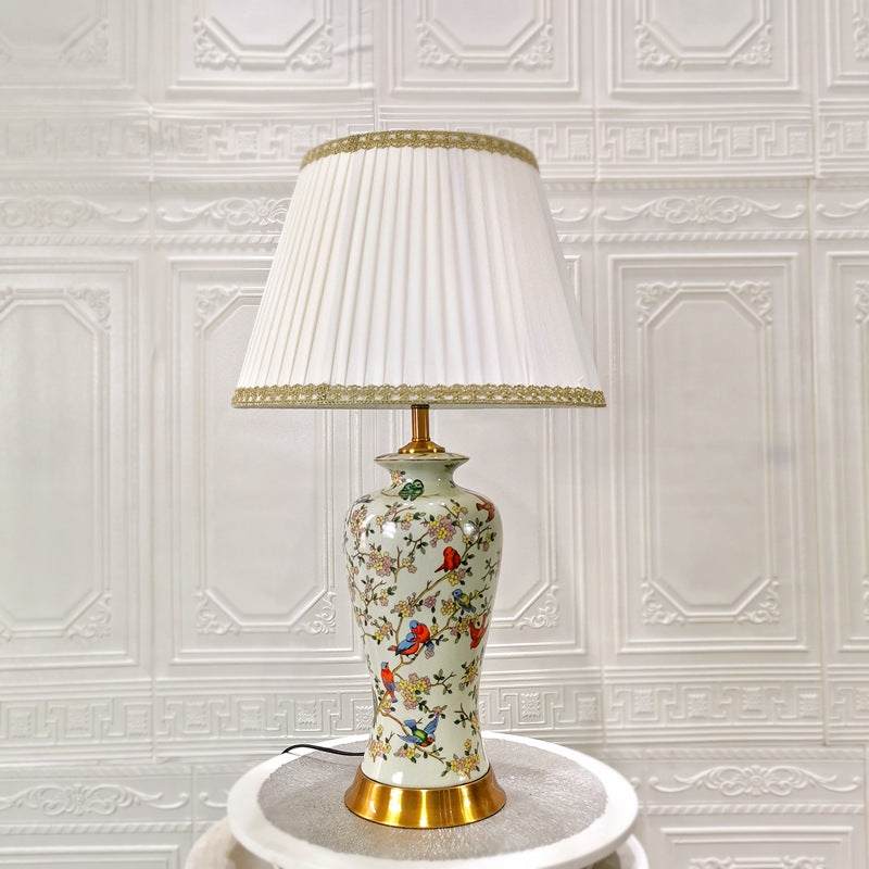 Traditionelle chinesische Trommel Keramik Stoff 1-Licht Tischlampe für das Schlafzimmer 