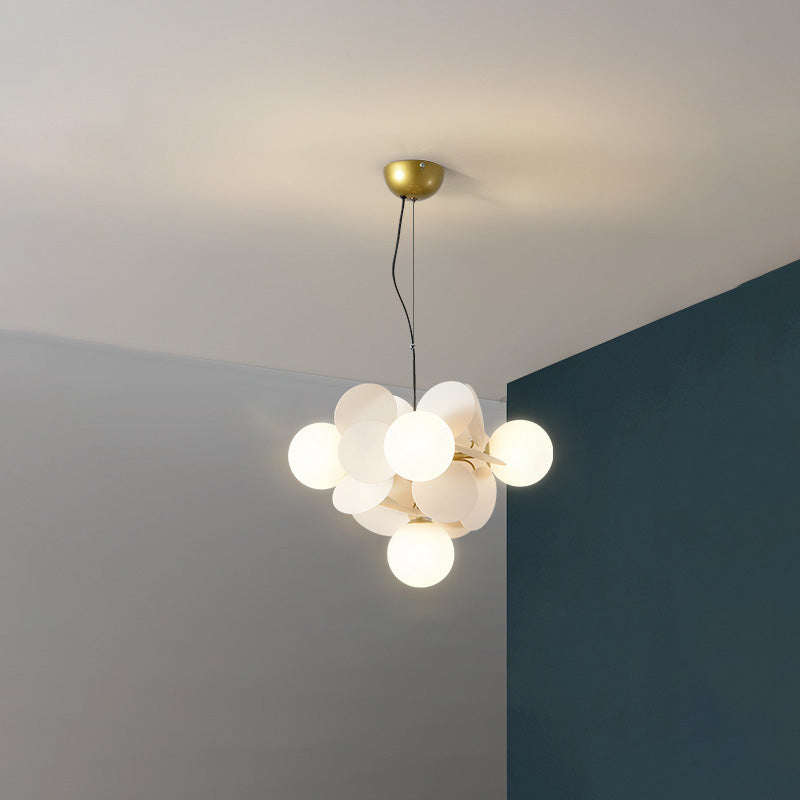 Zeitgenössischer nordischer Kronleuchter aus Metall, Acryl, bunt, Blumenzweig, runde Glaskugel, 5/6/8/10/12/15 Lichter für Wohnzimmer 