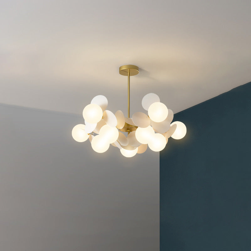 Zeitgenössischer nordischer Kronleuchter aus Metall, Acryl, bunt, Blumenzweig, runde Glaskugel, 5/6/8/10/12/15 Lichter für Wohnzimmer 