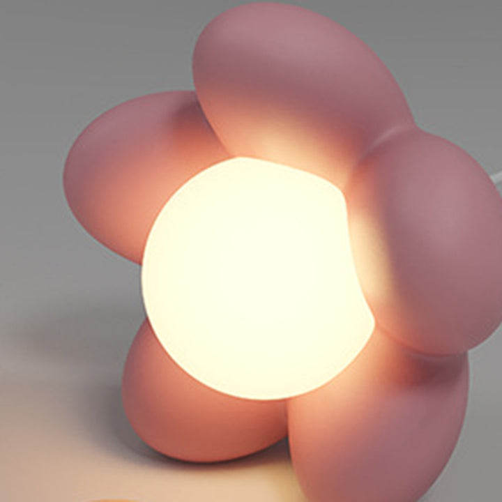 Zeitgenössische nordische Blumen-Holz-Harz-1-Licht-Wandleuchte für Wohnzimmer 
