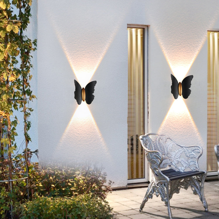 مصباح حائط LED مقاوم للماء من الألمنيوم بتصميم فراشة حديثة وبسيطة للفناء الخارجي 