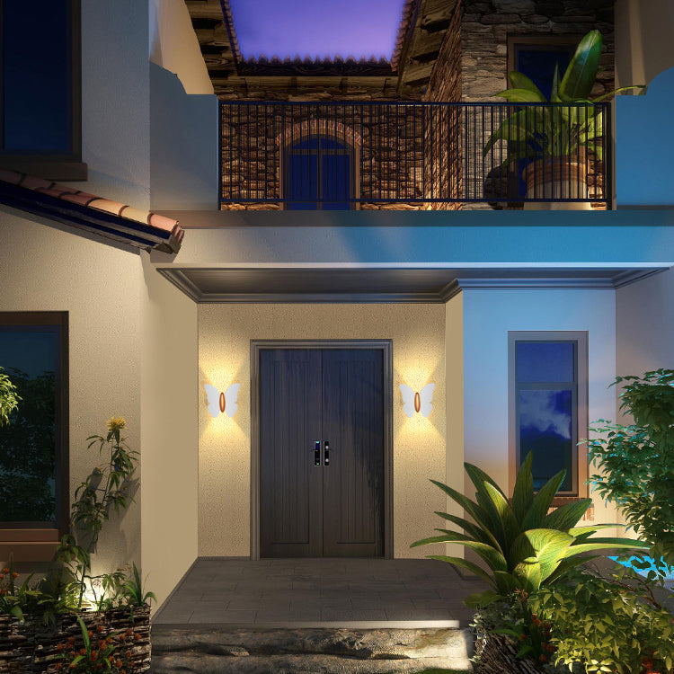 مصباح حائط LED مقاوم للماء من الألمنيوم بتصميم فراشة حديثة وبسيطة للفناء الخارجي 