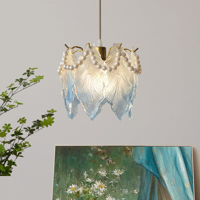 Lustre suspendu contemporain de luxe à une lumière en verre de fer avec feuille côtelée et perle pour salon 