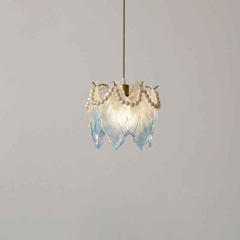 Lustre suspendu contemporain de luxe à une lumière en verre de fer avec feuille côtelée et perle pour salon 