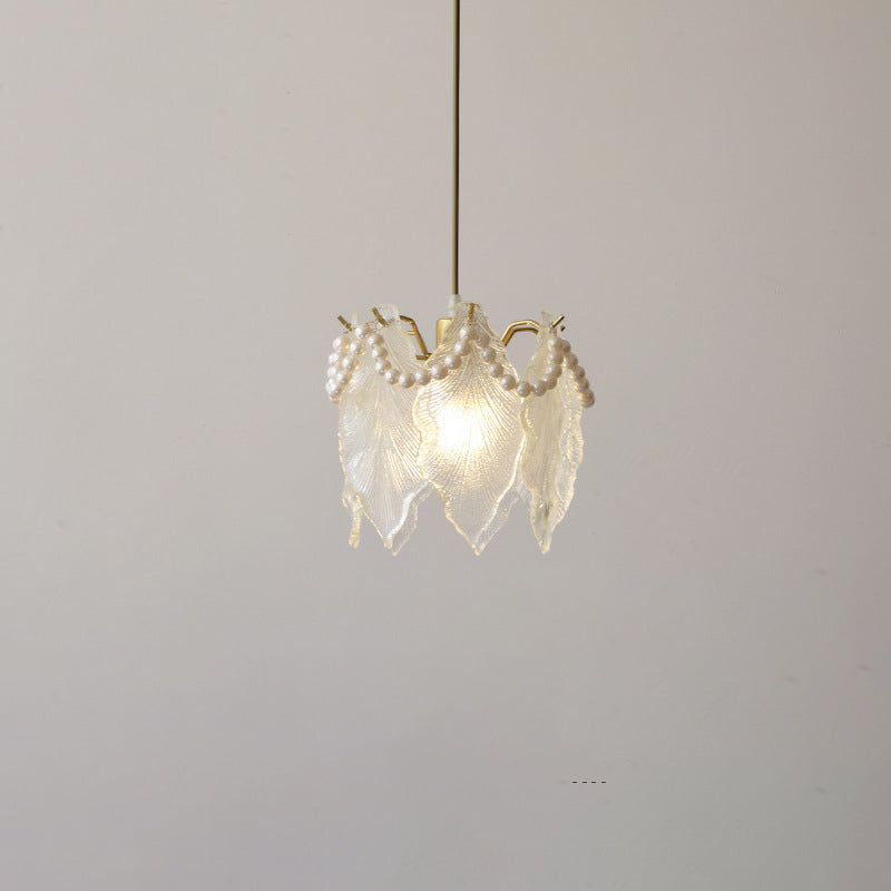Lustre suspendu contemporain de luxe à une lumière en verre de fer avec feuille côtelée et perle pour salon 