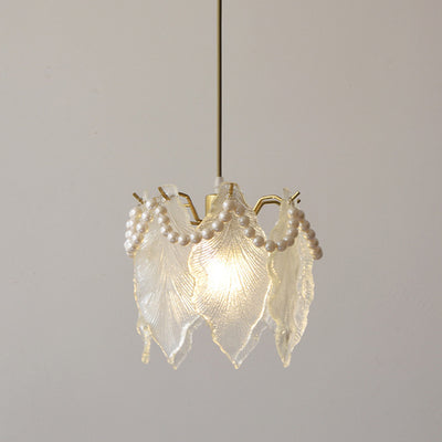 Lustre suspendu contemporain de luxe à une lumière en verre de fer avec feuille côtelée et perle pour salon 