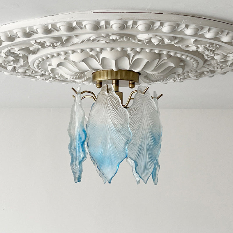 Lustre contemporain en fer avec feuille nervurée de luxe et perle en verre à 1 lumière semi-encastrée pour salon 