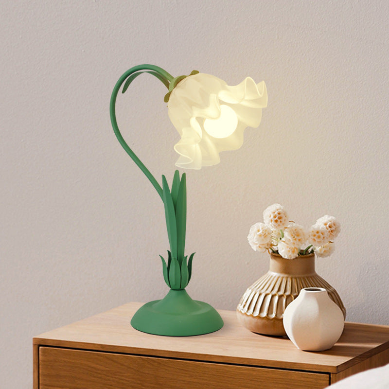 Contemporary Creative Flower Iron Acrylic 1-Light Table Lamp For Bedroom