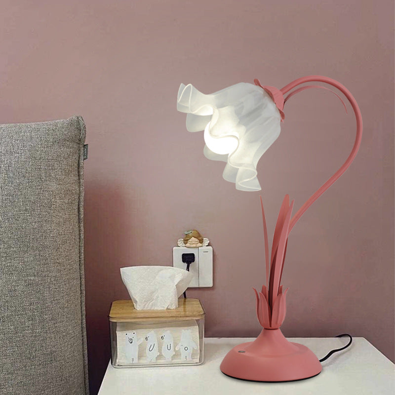 Contemporary Creative Flower Iron Acrylic 1-Light Table Lamp For Bedroom
