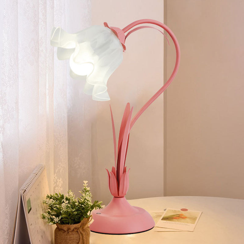 Contemporary Creative Flower Iron Acrylic 1-Light Table Lamp For Bedroom