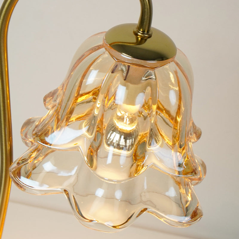 Lampe de table en marbre scandinave contemporaine avec fleurs en bois et fer à 1 lumière pour la fonte de cire d&