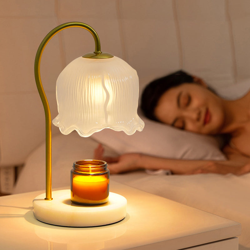 Lampe de table en marbre scandinave contemporaine avec fleurs en bois et fer à 1 lumière pour la fonte de cire d&