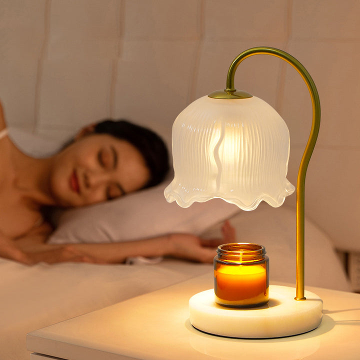 Lampe de table en marbre scandinave contemporaine avec fleurs en bois et fer à 1 lumière pour la fonte de cire d&