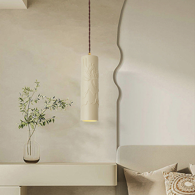 Suspension lumineuse moderne minimaliste en cylindre sculpté en métal et résine à 1 lumière pour chambre 