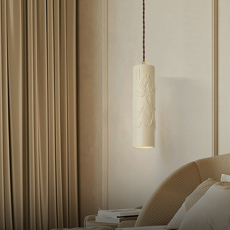 Suspension lumineuse moderne minimaliste en cylindre sculpté en métal et résine à 1 lumière pour chambre 