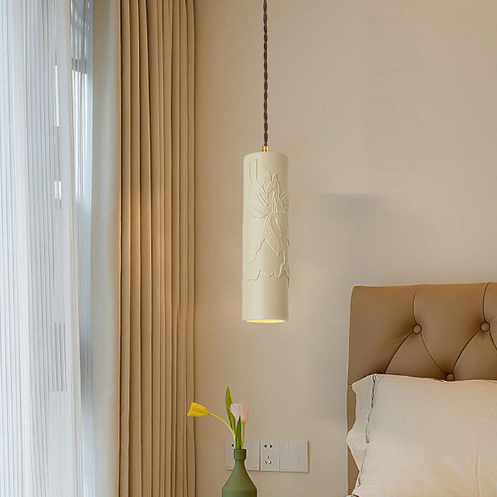 Suspension lumineuse moderne minimaliste en cylindre sculpté en métal et résine à 1 lumière pour chambre 