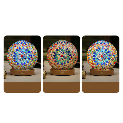 Zeitgenössische kreative böhmische Holzbasis bunte Glaskugel dekorative USB-LED-Tischlampe für Schlafzimmer 
