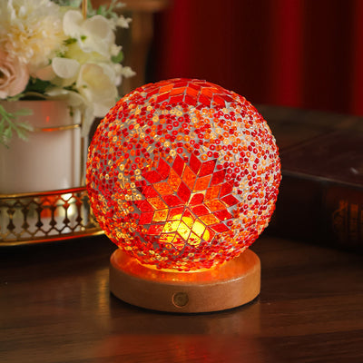 Zeitgenössische kreative böhmische Holzbasis bunte Glaskugel dekorative USB-LED-Tischlampe für Schlafzimmer 