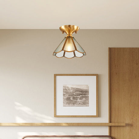 Lustre semi-encastré moderne de luxe en forme de cône de fleur avec verre givré et finition en laiton 1/3 lumière pour salon 