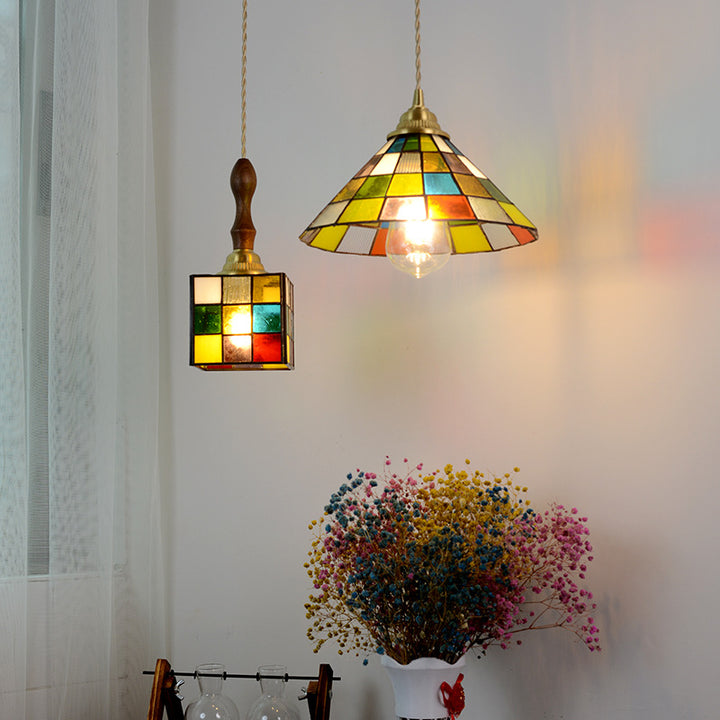 Traditionelle Tiffany Puzzle Cube konische bunte Buntglas Messing 1-Licht Pendelleuchte für Wohnzimmer 