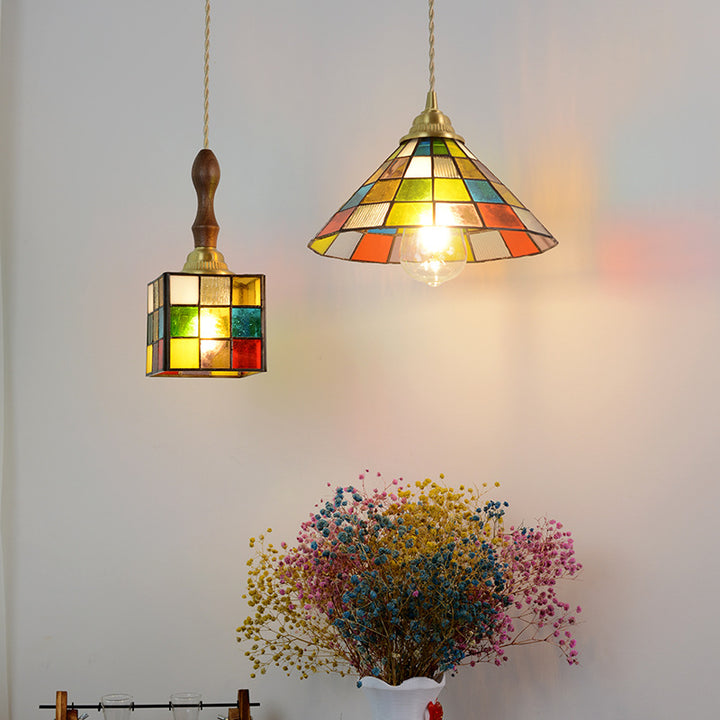 Traditionelle Tiffany Puzzle Cube konische bunte Buntglas Messing 1-Licht Pendelleuchte für Wohnzimmer 