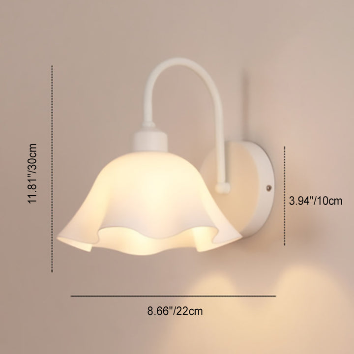 Zeitgenössische nordische Acrylglas-Blumen-Eisen-1-Licht-Wandleuchte für Schlafzimmer 