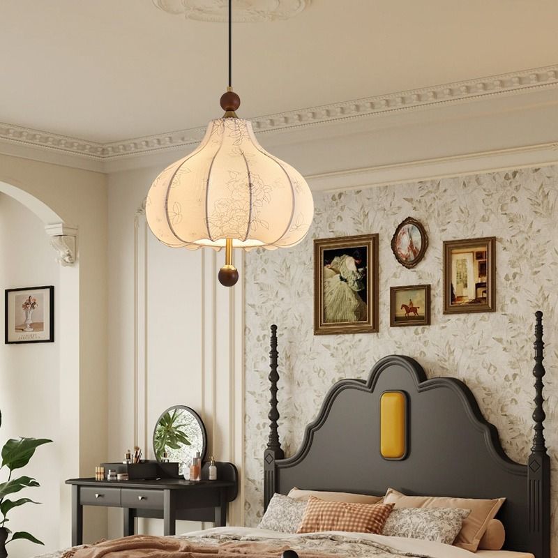 Traditionelle französische runde trapezförmige Blumenmuster-Pendelleuchte aus Holzgewebe mit 1/3/5 Lichtern für Wohnzimmer 