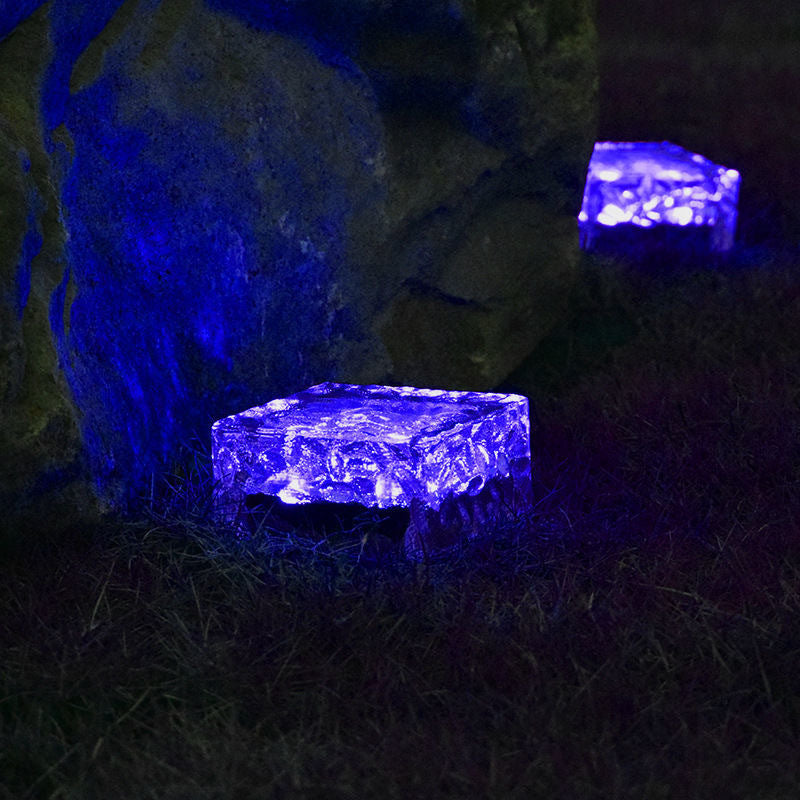 Lumière paysagère extérieure LED en forme de cube de glace en verre transparent ABS étanche solaire minimaliste moderne pour jardin 