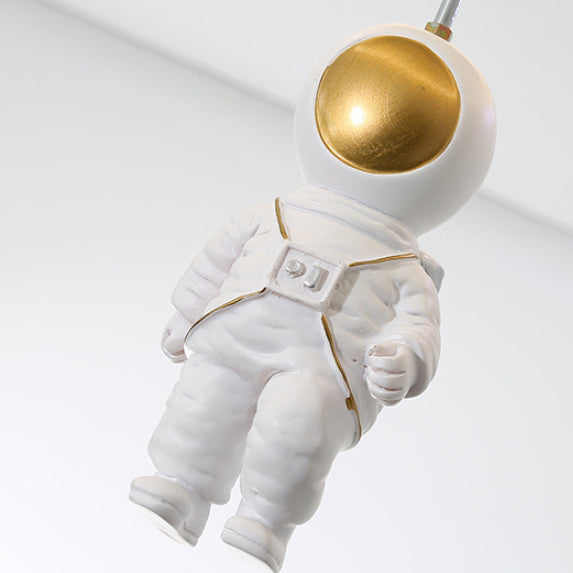 Luz de techo empotrada LED para niños con diseño contemporáneo creativo de luna de astronauta redonda de hierro, resina y vidrio para dormitorio 