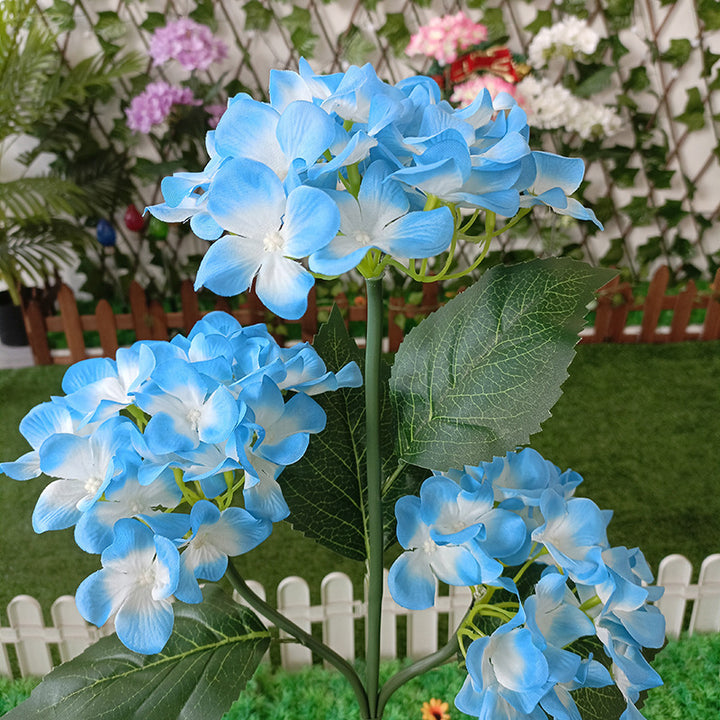 現代的なクリエイティブクロス人工花LEDソーラー防水芝生挿入ライト屋外パティオ用 