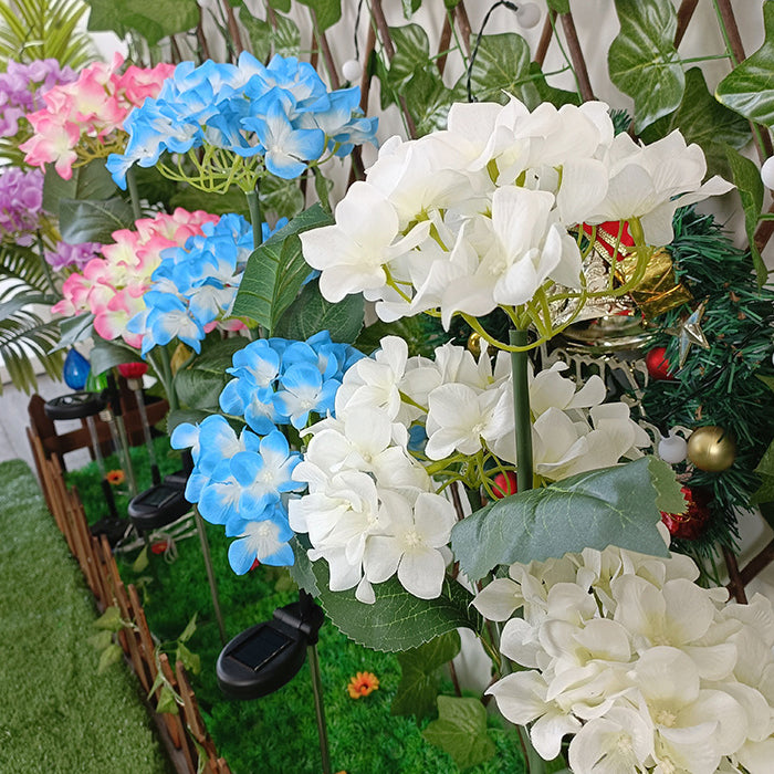 現代的なクリエイティブクロス人工花LEDソーラー防水芝生挿入ライト屋外パティオ用 