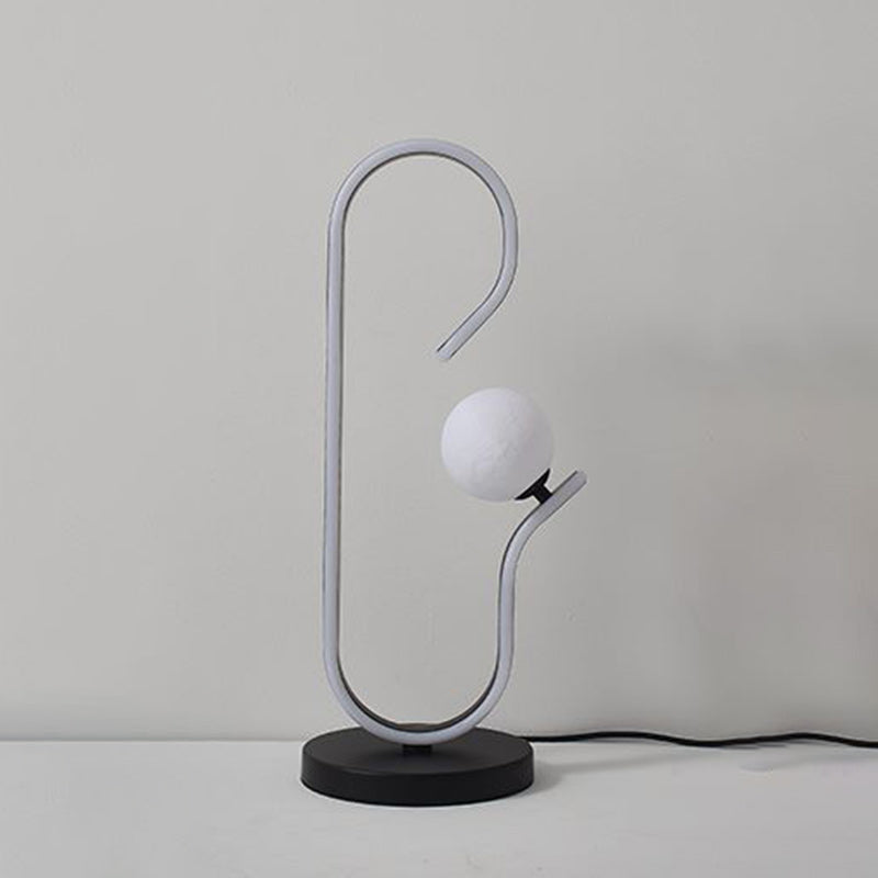 Zeitgenössische kreative dekorative gebogene Linie Eisen Acryl Aluminium Silikon LED Tischlampe für Schlafzimmer 