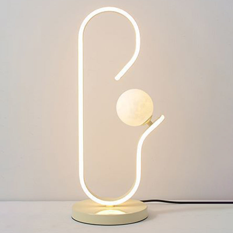 Zeitgenössische kreative dekorative gebogene Linie Eisen Acryl Aluminium Silikon LED Tischlampe für Schlafzimmer 