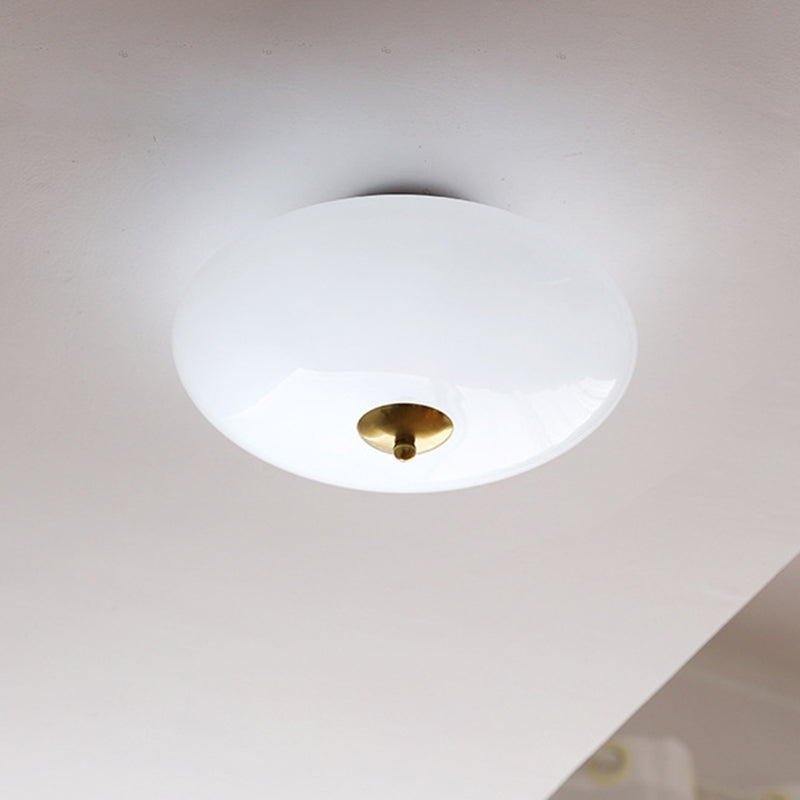Moderne Art-Deco-Trommel-Opal-Eisen-Glas-LED-Halbeinbau-Deckenleuchte für das Schlafzimmer 