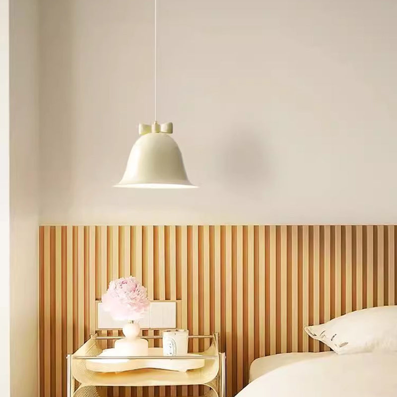 Suspension lumineuse contemporaine nordique en fer en forme de cloche à 1 lumière pour salon 