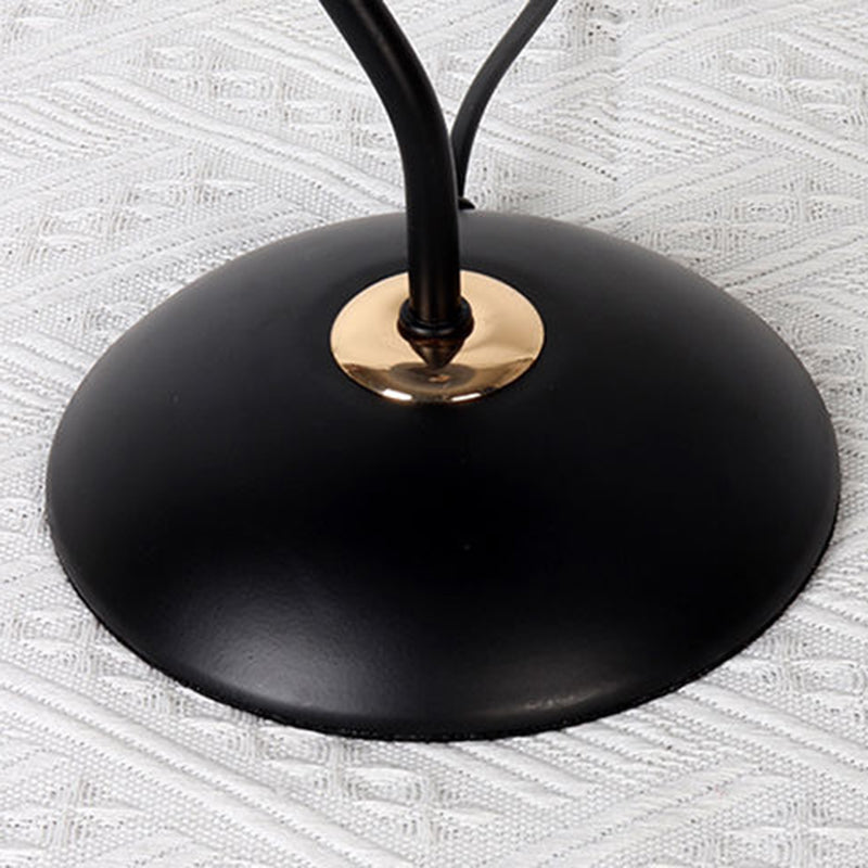 Lampe de table contemporaine nordique en lin plissé PVC en forme de parapluie courbe en fer avec 1 lumière pour salon 