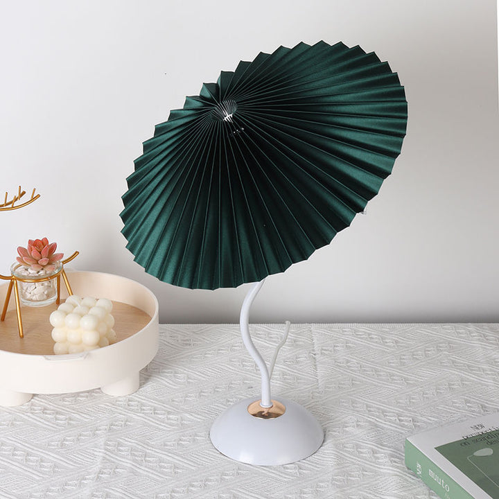 Lampe de table contemporaine nordique en lin plissé PVC en forme de parapluie courbe en fer avec 1 lumière pour salon 