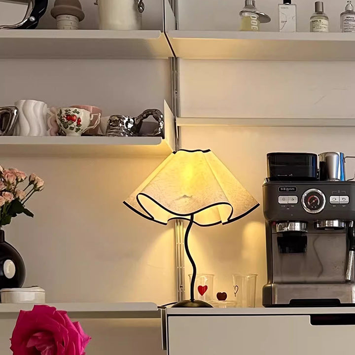 Lampe de table 1 lumière en forme de fleur de pétale en tissu de fer Nordic Wave contemporain pour salon 