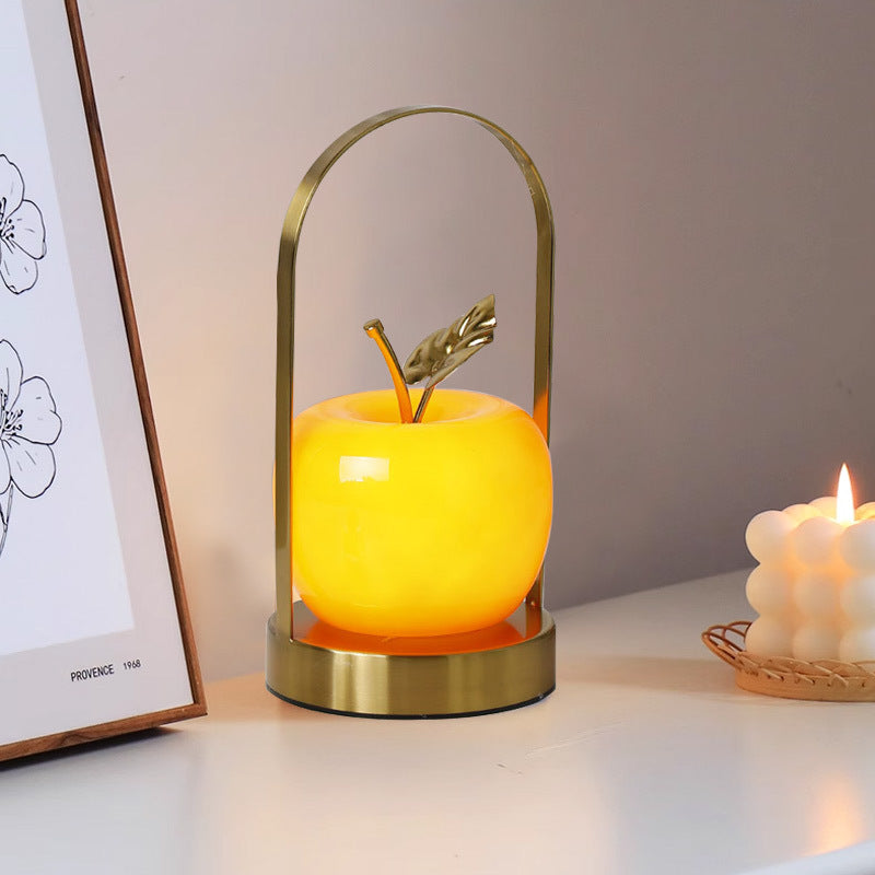 Lámpara de mesa LED de manzana de vidrio de hierro portátil USB creativa contemporánea luz nocturna para dormitorio 