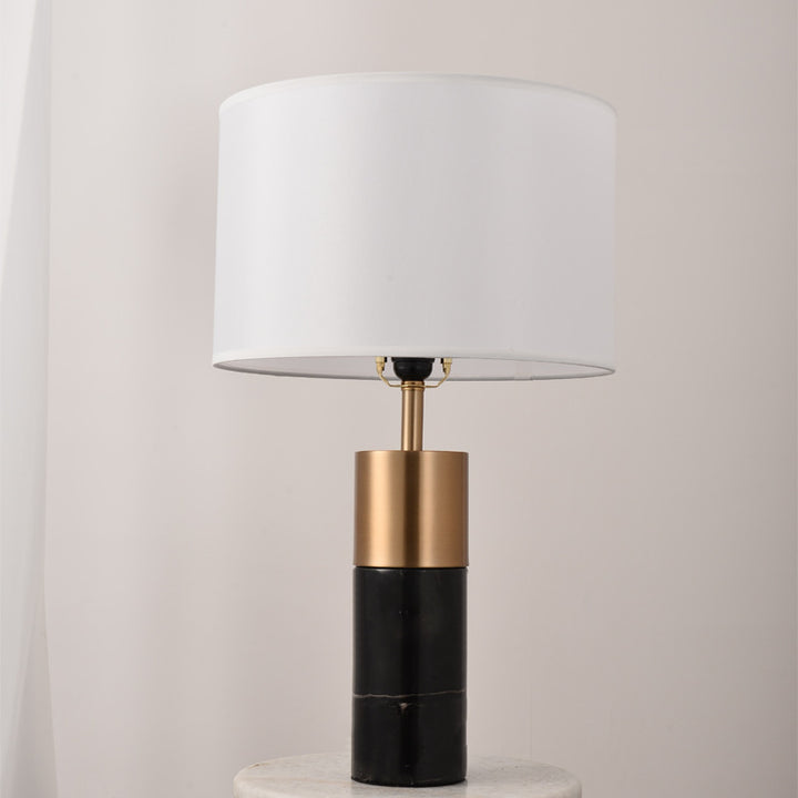 Lampe de table 1 lumière avec abat-jour en tissu cylindrique et base en marbre nordique contemporain pour chambre 