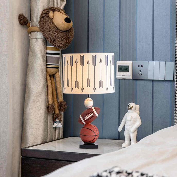 Lampe de table contemporaine créative pour enfants Football Basketball Baseball Base en résine tissu 1-lumière pour chambre 