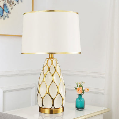 Lampe de table moderne en céramique faite à la main avec colonne en tissu 1 lumière pour salon 