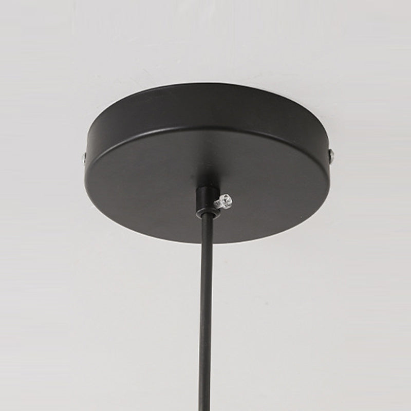 Suspension lumineuse à 1 lumière en fibre végétale avec pétales nordiques contemporains en fer pour salle à manger 